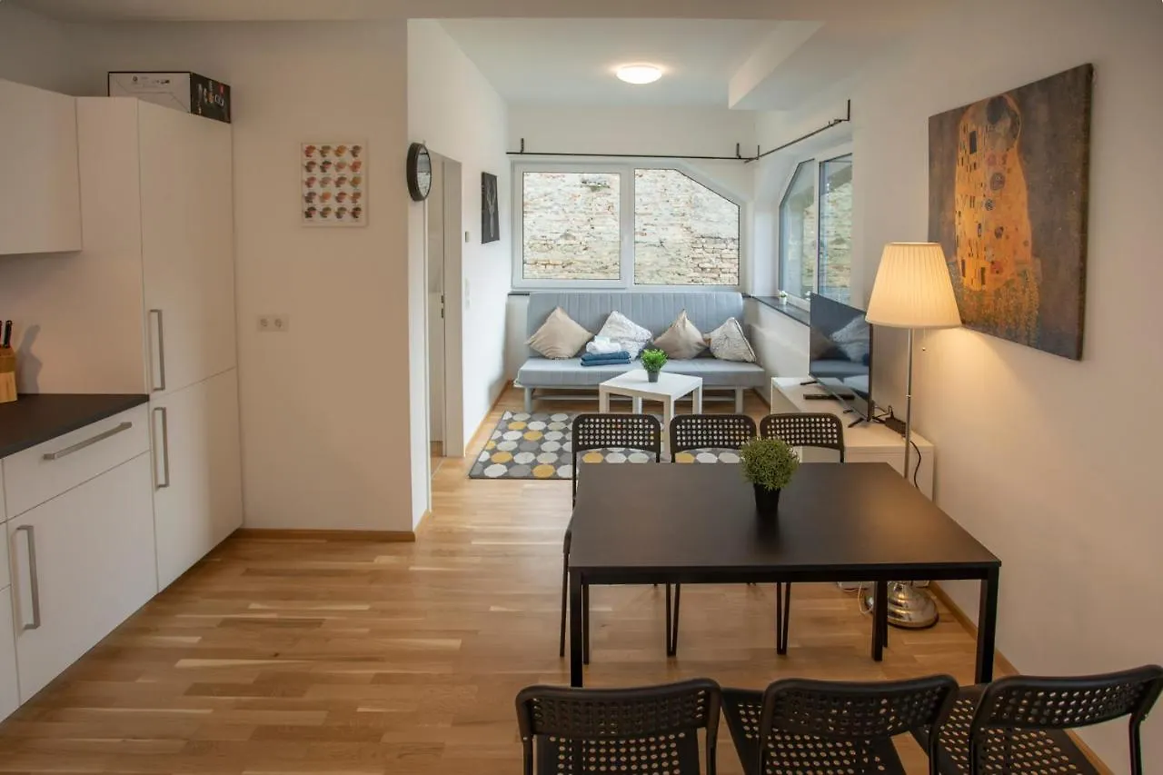 Lovely City Center Apartment In Innsbruck